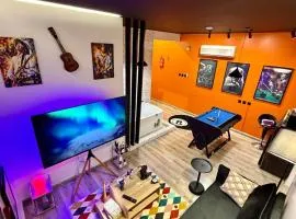 شقة فاخرة بجاكوزي وبلياردو دخول ذاتي