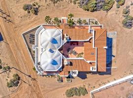 Quiet Bungalow near Beach Barefoot Bungalow 3，位于Las Conchas的酒店