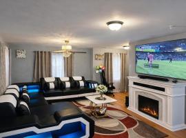 Spacious 3 bedroom duplex home inside Worcester，位于伍斯特的酒店