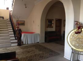Mansion Samzara Hosteleria，位于Sangolquí的酒店