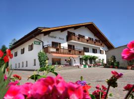 Gasthof Anich，位于纳兹-夏韦斯的住宿加早餐旅馆