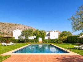 Cubo's Casa Rural Cortijo El Puntal，位于Teba的酒店