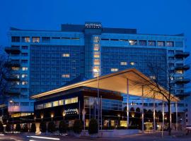 铂尔曼科隆酒店，位于科隆的酒店