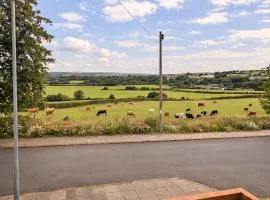 Panoramic Sunset Views - Free Parking & Sleeps 5