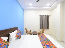 FabHotel Golden City Inn