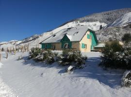 Gîte de montagne du Plateau de Lhers- Accueil randonneurs，位于Accous的住宿加早餐旅馆