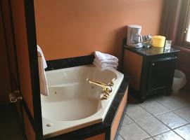 Main Street Bed & Breakfast，位于汉尼拔的带热水浴缸的酒店