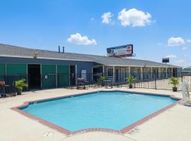 Hotel O Bien Venido Pearsall I-35，位于Pearsall的酒店