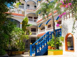 Villa Madre by La Cultura Suites - Hotel Moms，位于普拉亚卡门的酒店