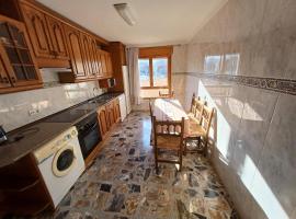 Casa Rural Apartamentos Sol ideal para familias .，位于Munébrega的酒店