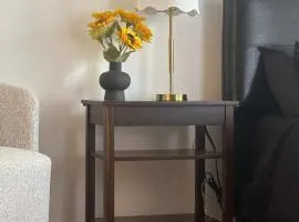 Private Ground -Level Studio Suite