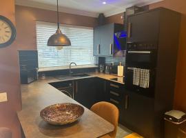 Cute Cottage Central Bathgate Inc Sofa Bed，位于巴斯盖特的酒店