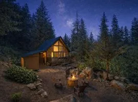 Raven Haven Lodge by NW Comfy Cabins