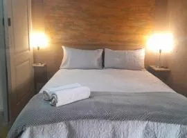 129B African Bushveld Self Catering Buchelor Room