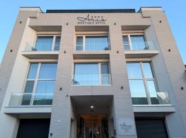 ARIS Boutique Hotel & SPA，位于奥拉迪亚的酒店