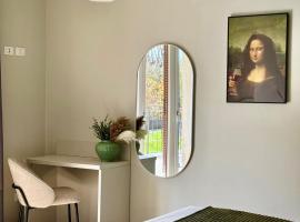 科莫罗索维诺酒店 ，位于科莫的酒店