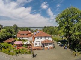 Gasthaus Zur Schleuse Canow，位于Wustrow的酒店