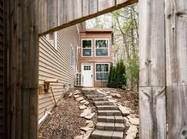 Tiny Loft-Spider Lake-SUP Rentals-Beach-10mi to TC