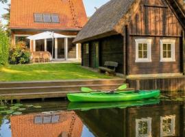 Ferienhaus Fließ Paradies mit private Spa - Leipe, Spreewald，位于Leipe的酒店