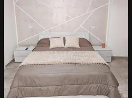 MIA GUEST ROOM