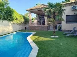 "La Casa de Alfar" con Piscina, Barbacoa y a 10 min Puy du Fou