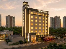 KNox Hotel，位于天安市的酒店
