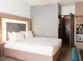 巴黎吕埃马尔迈松诺富特酒店