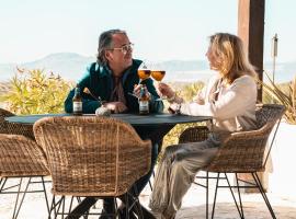 Finca las Calmas Adults Only Boutique Retreat & Dining Experience，位于Moraleda de Zafayona的酒店