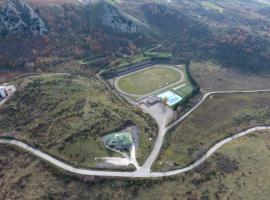 Hotel Dove Osano Le Aquile，位于Pescopagano的酒店