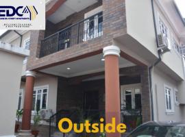 Efeane De-Comfy Apartments，位于Iseri的酒店