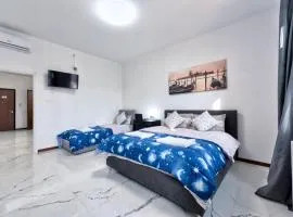 Cesare Room in Apartment