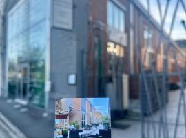 梦之谷酒店，位于沙勒维尔-梅济耶尔的酒店