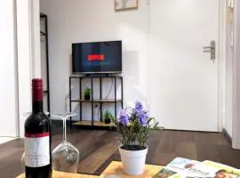 Schwert Appartment S21 Free Parking & Wifi