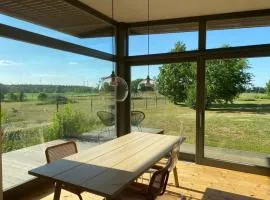 Designholzhaus mit Panoramablick in der Märkischen Schweiz