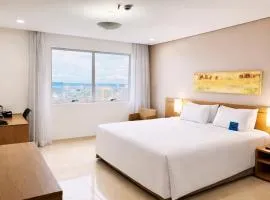 蓝树普利姆酒店