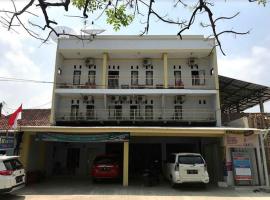 Penginapan Dillah HO，位于Babagan的酒店