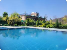Corbett Mid Forest House - 200 Meters from Sitabani Jungle Safari，位于兰纳加的酒店