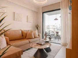 Premium 2BR Apartment with Pool and Gym in Evaristo Morales