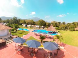 Yaxja Hotel Tamasopo，位于塔马索波的酒店