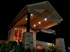 Rolling Hills Lodge