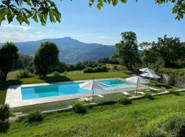 Mountain Farmhouse Between Parma And Cinque Terre，位于Solignano的酒店