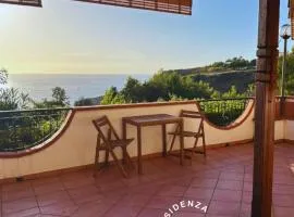Residenza Belvedere - Lemon Apartment with Terrace & Garden near the Sea