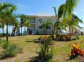 Condo w/Views, Beach, Htd Pool, Golf Cart, Kayaks, Gym, Pickleball Court!