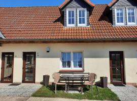 Leuchtturmblick - Ferienwohnung auf Hiddensee，位于Grieben的酒店