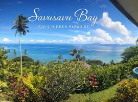 Luxury Ocean View Villa, Savusavu Bay, Blue Bayou Bure with Starlink，位于萨武萨武的酒店