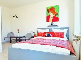 2-Z Apartment N5 für 4 Pers, 2 EZ und 1DB Top Lage, Nähe HBF, Messe DUS