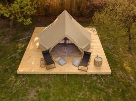 Glamping Tolvsbo Inn，位于Söderbärke的酒店