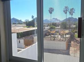 Nice independent room close to de downtown and Malecon Guaymas，位于瓜伊马斯的酒店