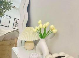 Balay Studio - Condominium，位于Basbas的酒店