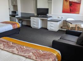 柏丽汽车旅馆 ，位于朗塞斯顿的酒店